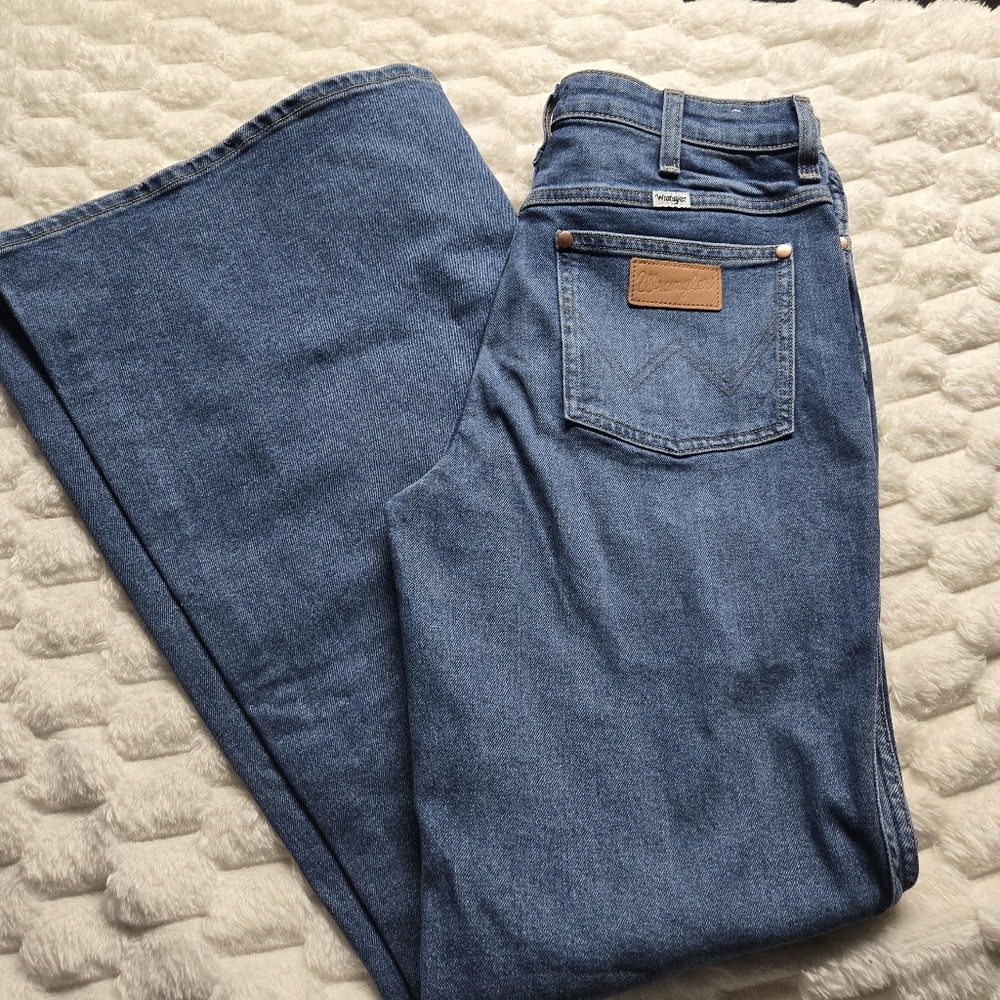 Wrangler Wanderer High Rise Trumpet Flare Jeans Womens 28x34 Western New - Picture 6 of 7